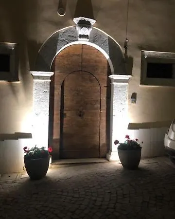 ゲストハウス Il Cortile Del Principe 3*