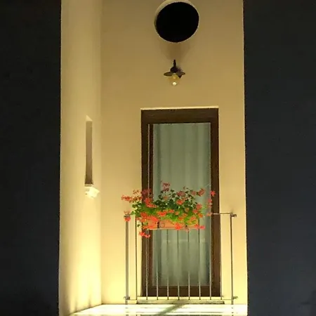 Il Cortile Del Principe ゲストハウス カステル・ディ・サングロ