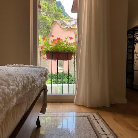 Il Cortile Del Principe カステル・ディ・サングロ