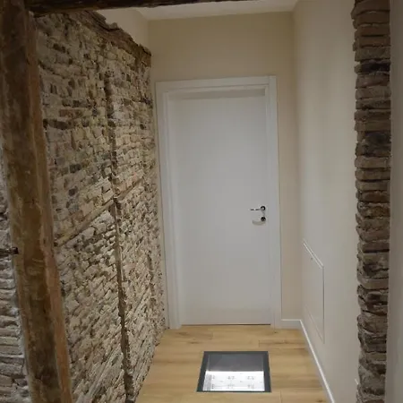 Il Cortile Del Principe ゲストハウス カステル・ディ・サングロ