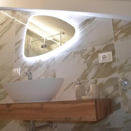 ゲストハウス Il Cortile Del Principe 3*