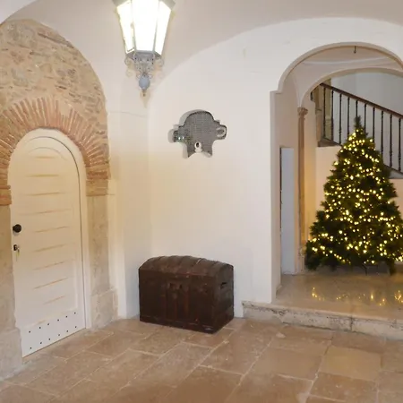 Il Cortile Del Principe ゲストハウス カステル・ディ・サングロ