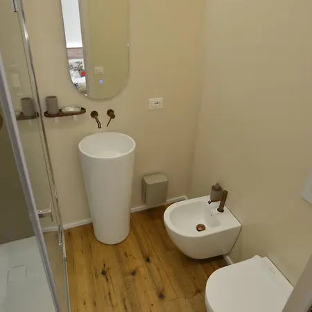 ゲストハウス Il Cortile Del Principe 3*